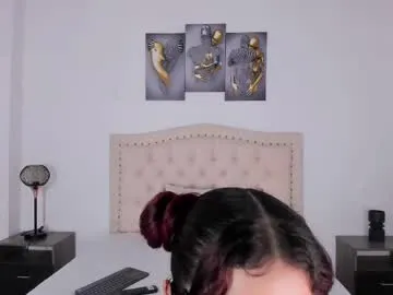 _bustylucianaa_ Image 16