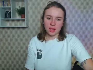 _julianaini_ Image 13