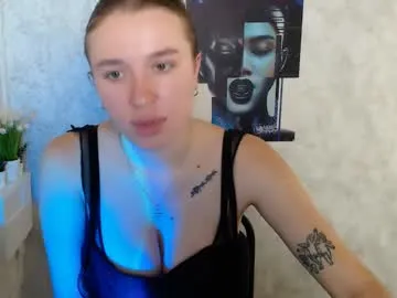 _julianaini_ Image 19