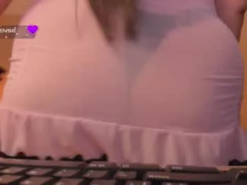 _oliviajoness Image 17