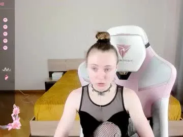 adelina_cowell Image 16