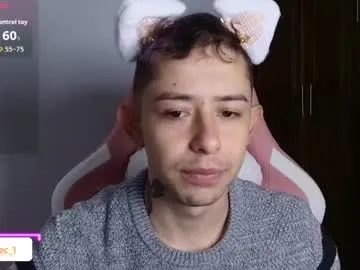 alecadrews_ Image 19