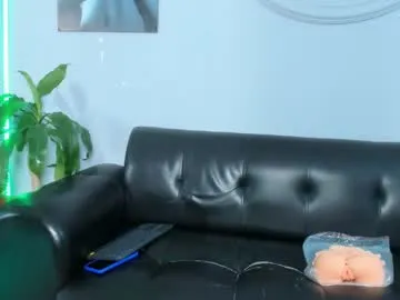 alex_cute77's Thumb Image