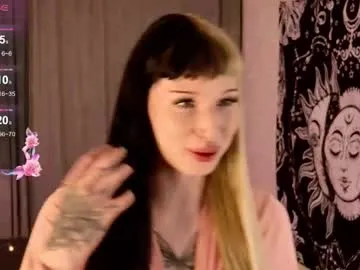 aliceee_gray Image 2