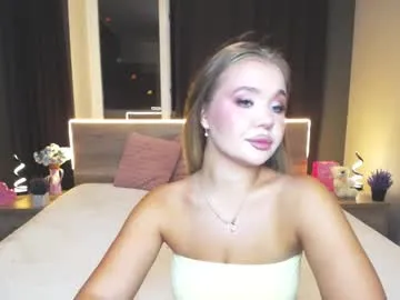 anastacyyellig Image 6