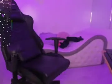 anniie_evans1 Image 8