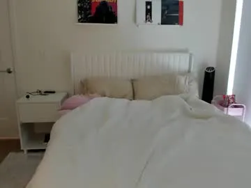 ariah_is_blonde Image 14