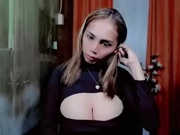 astrid_khalifa Image 19