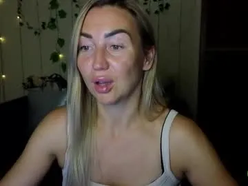 ay_kiss_jully Image 11