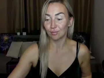 ay_kiss_jully Image 17