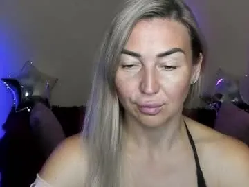 ay_kiss_jully Image 4