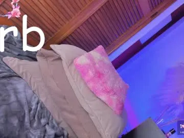 aylinnzambrano_ Image 19