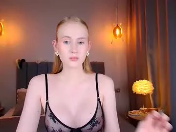 blondiemermaid Image 13