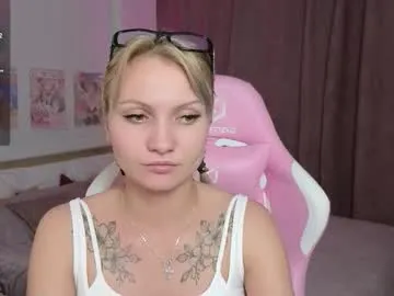 cameron_loving Image 14