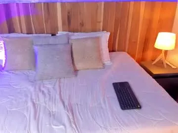 carolineejoness Image 11