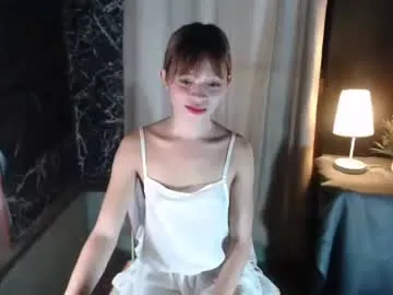 christin_gray Image 16