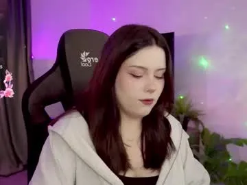 coralinekeyns Image 10