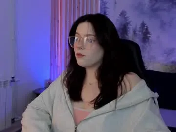 coralinekeyns Image 13