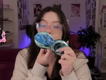 coralinekeyns Image 14