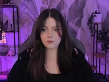 coralinekeyns Image 18