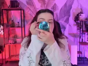 coralinekeyns Image 9