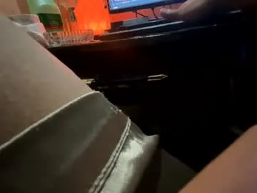 cum_all_over_mmee's Thumb Image