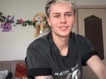 danny_love01 Image 2