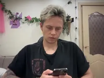 danny_love01 Image 4