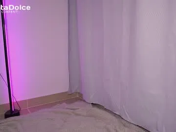 emely_dolce Image 12