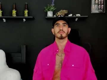 emma_muscle_ Image 2