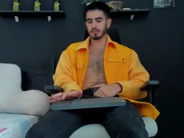 emma_muscle_ Image 5