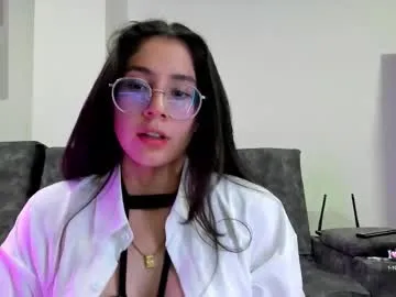 emma_sandovaal Image 12