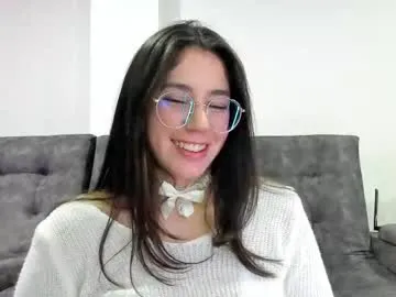 emma_sandovaal Image 16