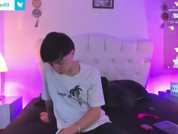 ethan_and_ava Image 9