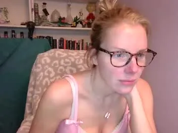 holly_bourbon Image 17