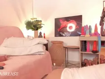 ivannabreastoficial Image 15