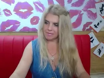 julya_barbi Image 13