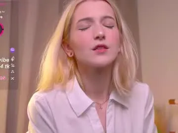 kisskiss_muah Image 11