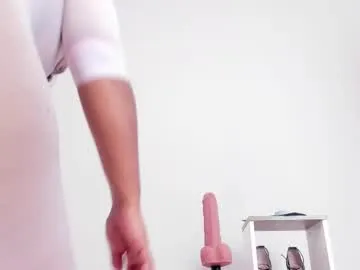 lanna_russo1 Image 5