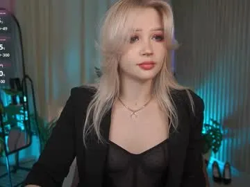 laurawifeness Image 13