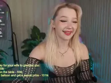 laurawifeness Image 19