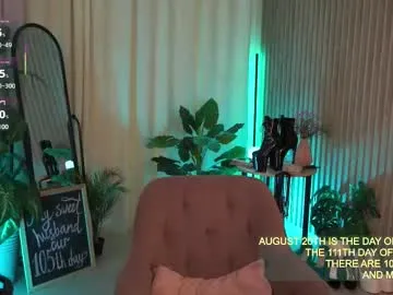 laurawifeness Image 6