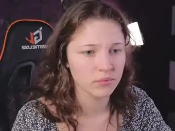 lea_belle_'s Thumb Image