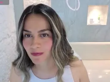 liat_white_tx Image 3