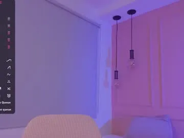 lovely_emma18 Image 18