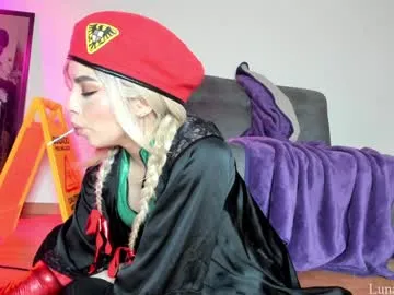 luna_luuvz's Thumb Image