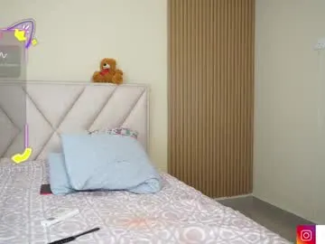 lya_aron_couple Image 18