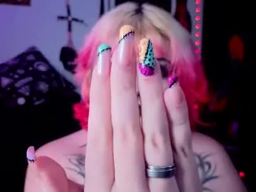 mariiana_velezz Image 10