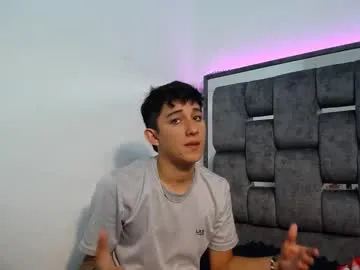 maximo_and_isa Image 13