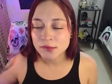 mia_adams_red Image 12